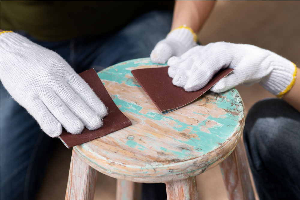 How-to-Make-Shabby-Chic-Furniture-Preparing-the-Furniture